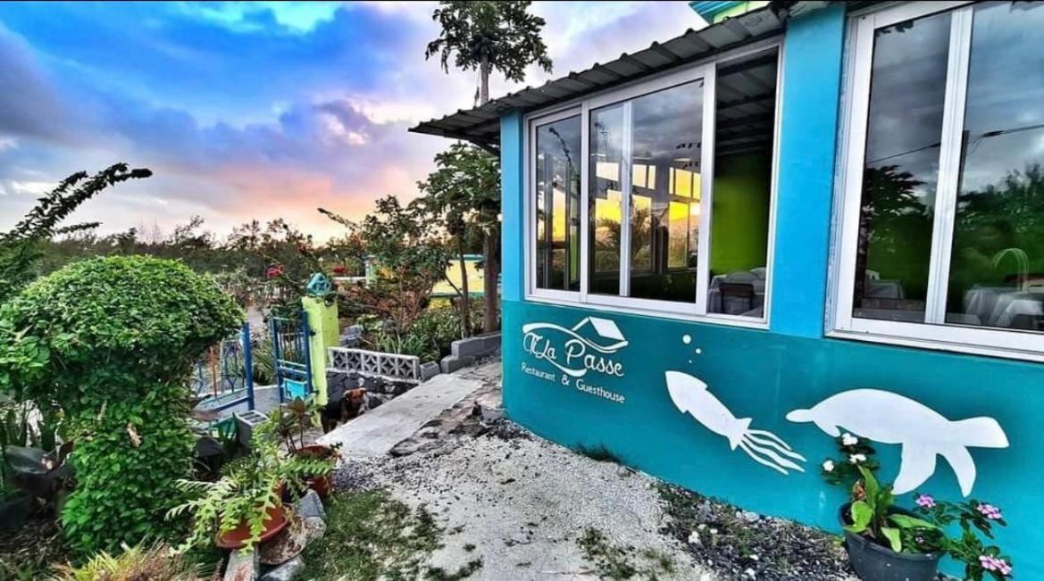 Tilapasse Resto & Guest House Port South East Exterior foto